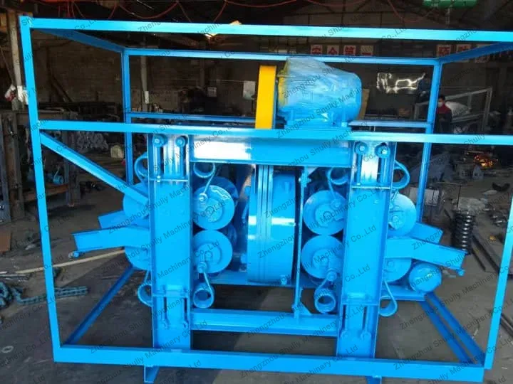 What Affects The Wood Debarking Machine Cost? 3 Wood log debarking machine from shuliy