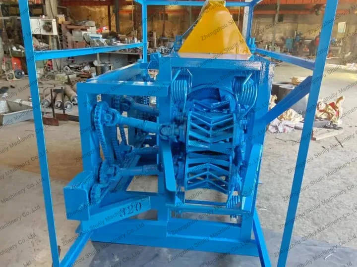 What Affects The Wood Debarking Machine Cost? 4 Wood peeling machine for wood processing