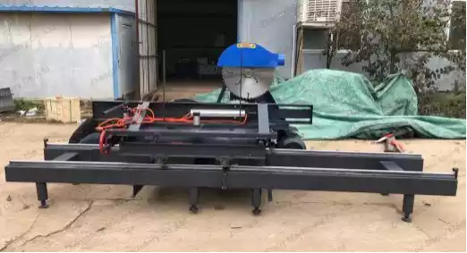 Wood sliding table saw
