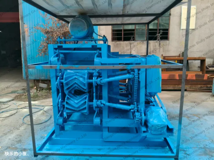 How Shuliy Industrial Log Debarker Helps Swiss Sawmill! 2 Painted wood log debarker machine