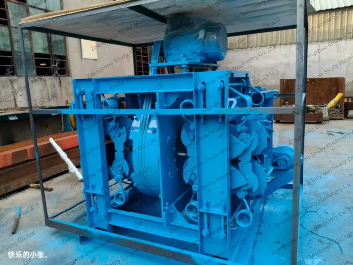 How Shuliy Industrial Log Debarker Helps Swiss Sawmill! 4 Shuliy wood log debarking machine