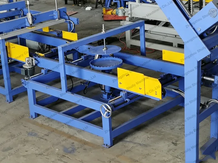 European Wooden Pallet Production Line 5 European pallet rotary machine