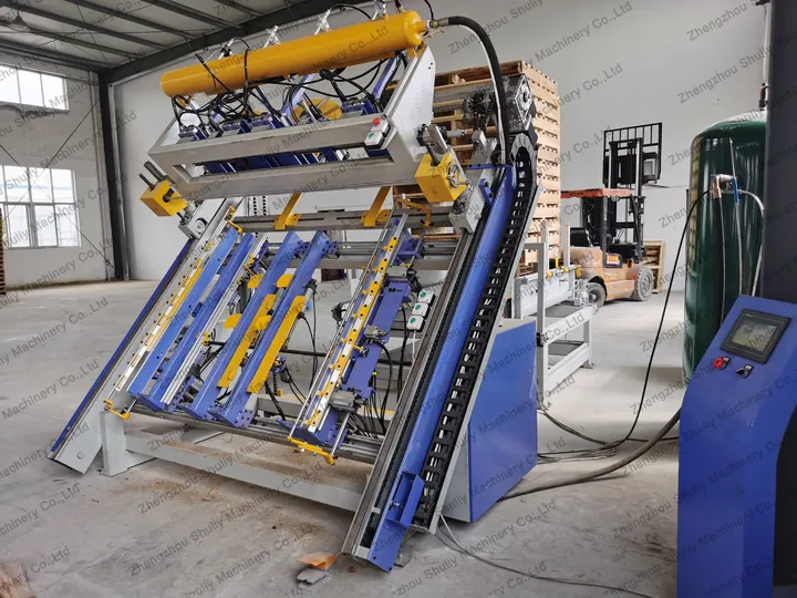 Automatic Wood Pallet Nailing Machine 1 Semi-auto stringer wood nailing machine for sale